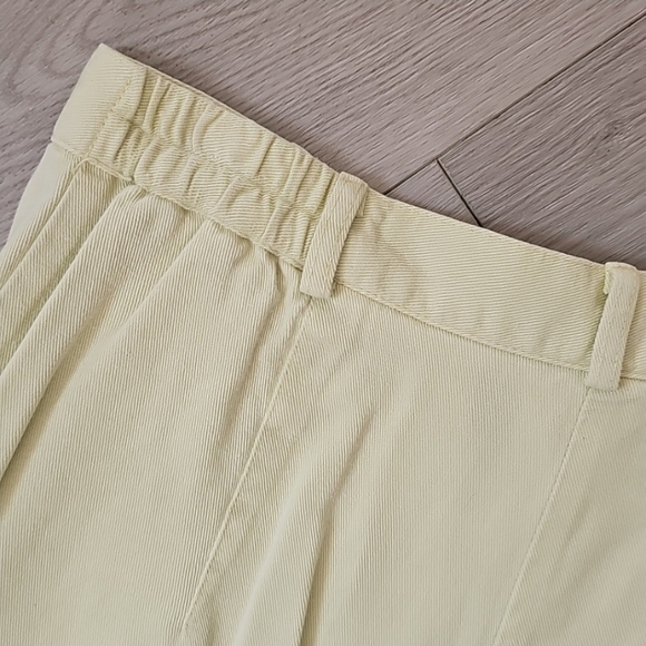 Vintage Ultra 13" High Waist Softgirl Butter Yellow Shorts, Vintage Size 6 - Picture 13 of 13